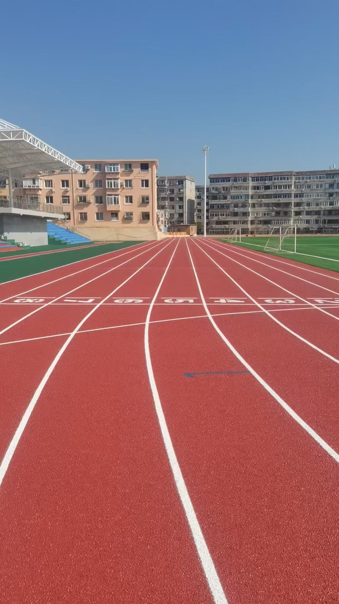 周口市混合型塑胶跑道渗水跑道 - 方案